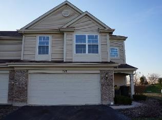 740 Lancaster Dr, Hampshire, IL 60140