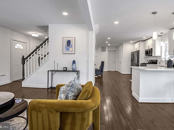 5th image of 3811 Dominion Dr