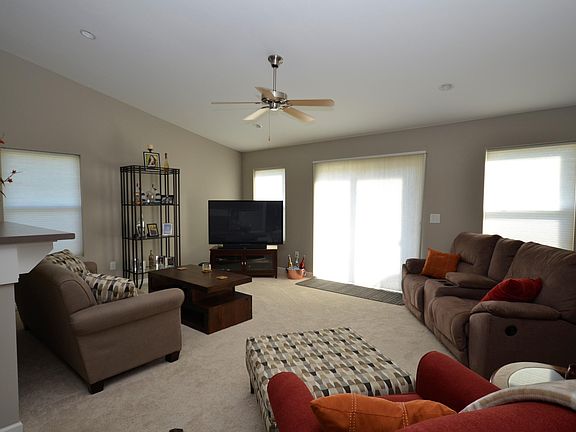 5th image of 59049 Ravenna Dr
