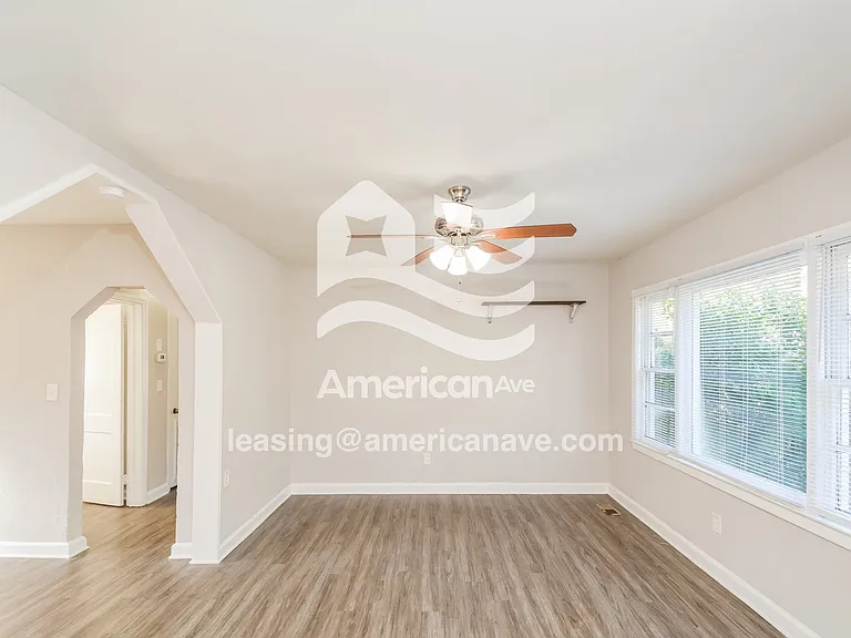 59299_002_wm_-_living_room_13233796.jpg