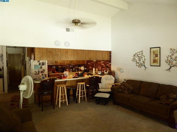 3rd image of 2030 E Harold Ave
