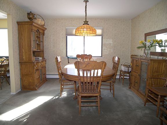 4th image of 18 Dunhill Dr