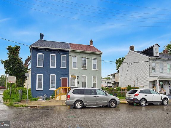 3rd image of 326 Smith St