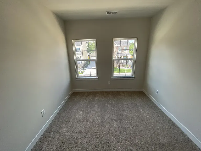 4701 Manor Crossing Pl — Photo 21