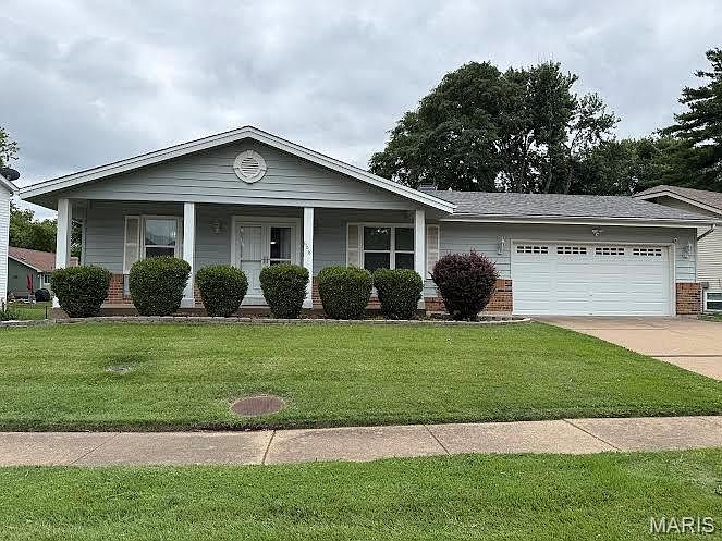 1st image of 606 Fox Plains Dr