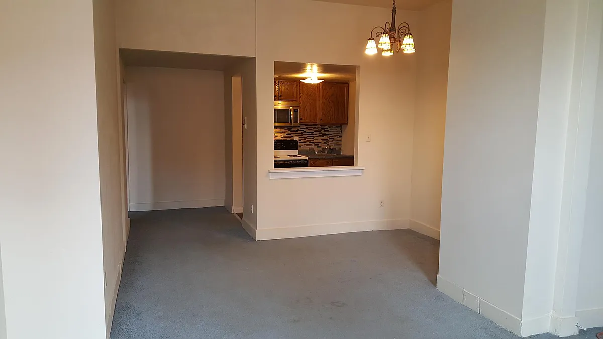 Building Photo - 813 Wood St #3