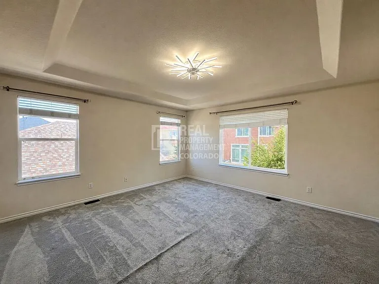 10590 Pearlwood Cir — Photo 8