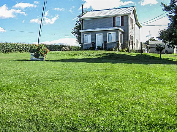 2402 State Route 351, Enon Valley, PA 16120
