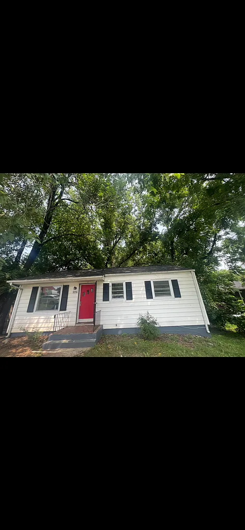 926 Westside Blvd 3bed/1bath $1295 — Photo 1