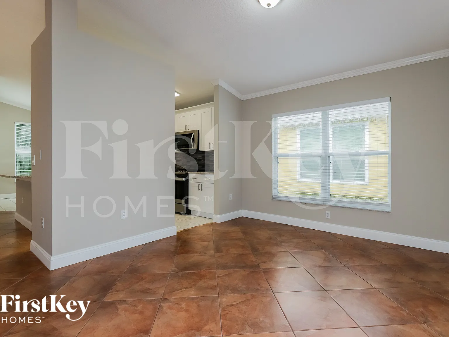 3 bed, 2.0 bath, 2036 sqft, $2,295 — Photo 4