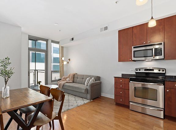 2nd image of 565 W Quincy St Unit 1013