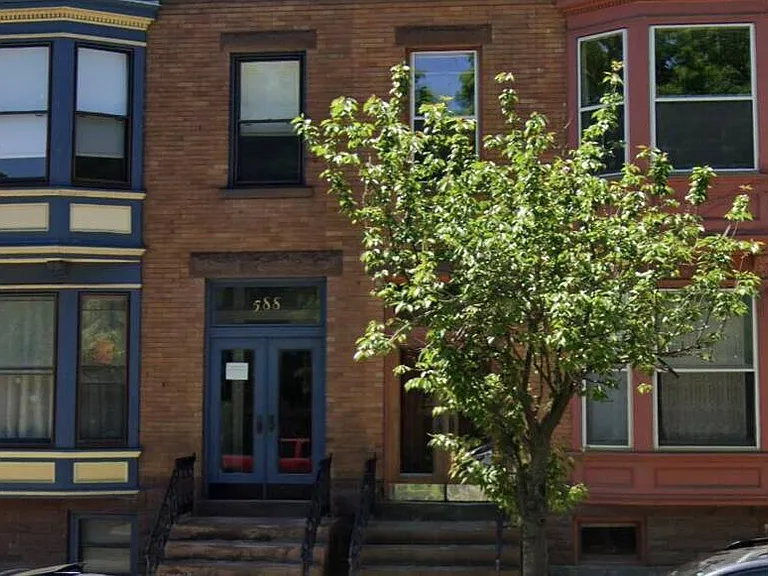 588 Madison Ave #2 — Photo 2