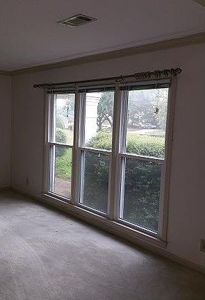 4th image of 8 Oldfield Dr