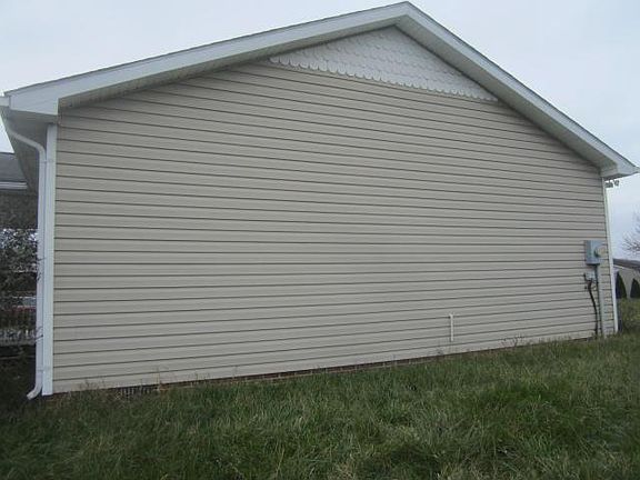 4th image of 1462 Hahns Ln