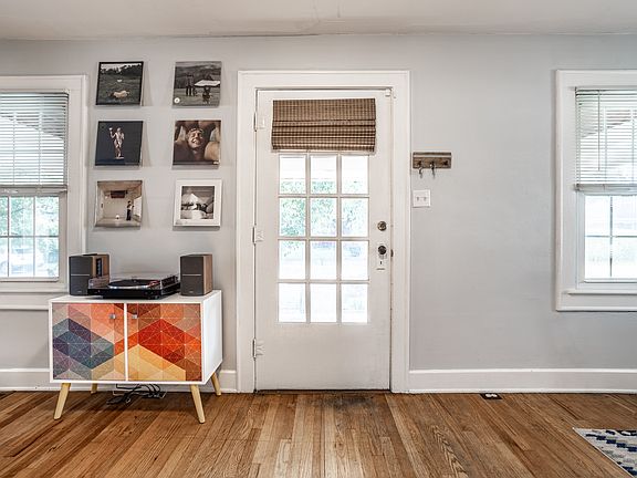 3rd image of 1012 N Dequincy St