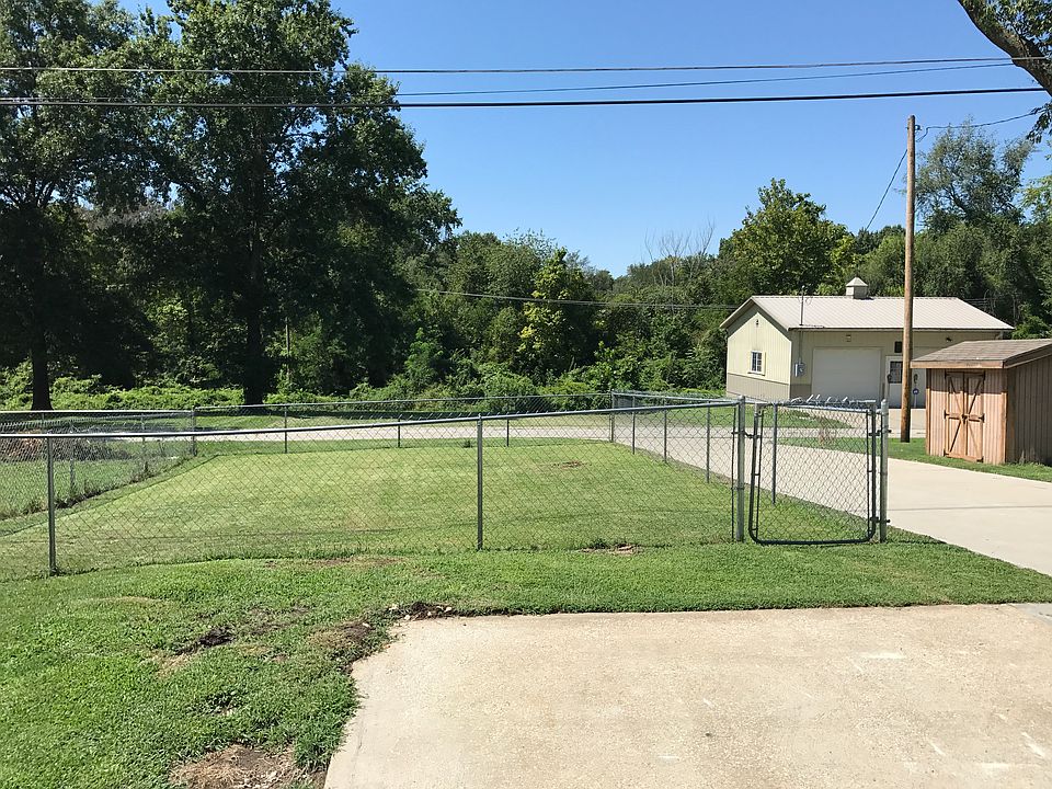 2nd image of 1214 Lawrence Ave