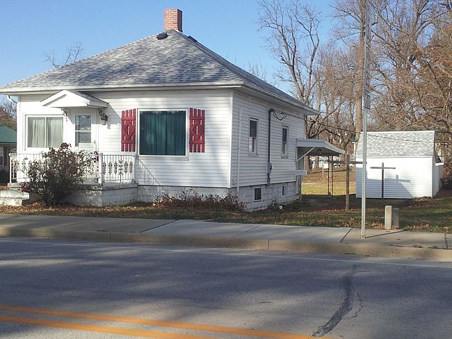 1st image of 431 W Morton St