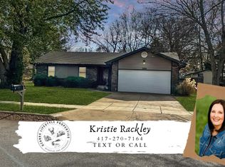 1104 W Sunset St, Springfield, MO 65807