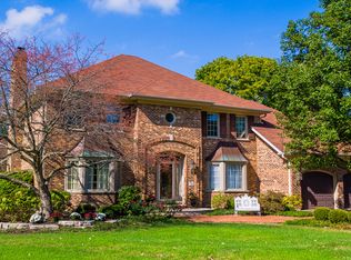 27W724 Brookside Dr, Winfield, IL 60190