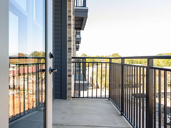 3rd image of 100 Waddell Plaza Ln #128