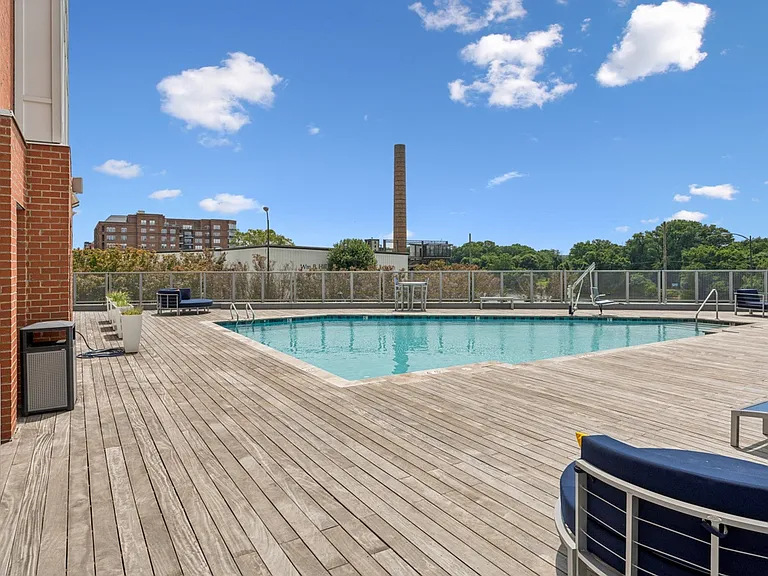 The Waterford At Rocketts Landing — Photo 22