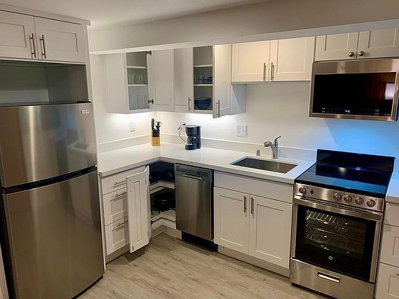 Dishes and cookware included