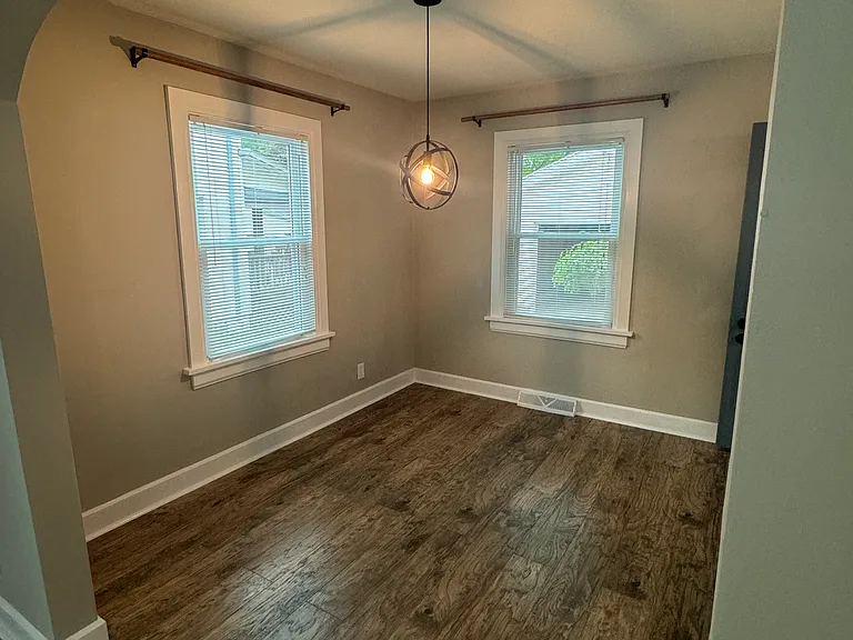 283 Oak St — Photo 7