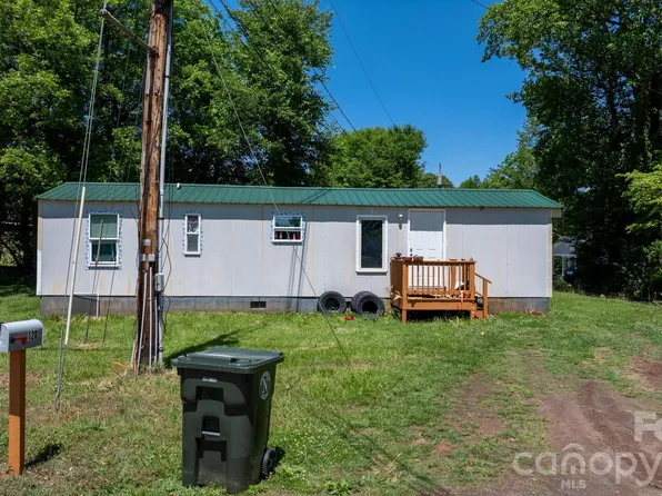 120 E 13th St, Newton, NC 28658