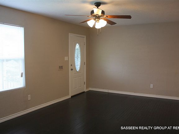 3rd image of 825 NW 31st St