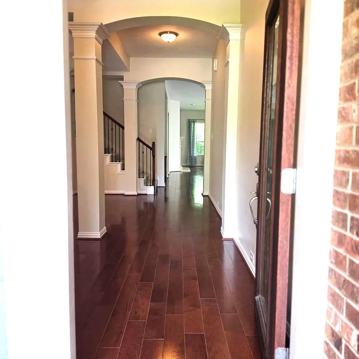 4 bed, 3.5 bath, 3317 sqft, $3,999 — Photo 2