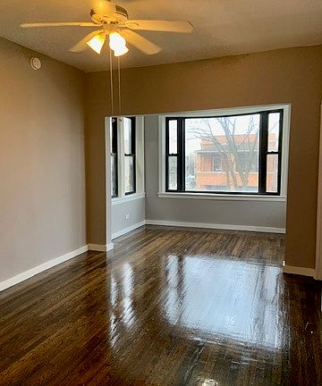 2nd image of 3235 W Flournoy St #2