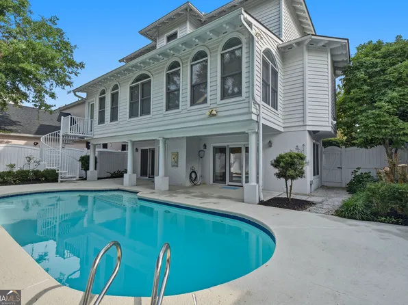 105 Strachan Ln, Saint Simons Island, GA 31522