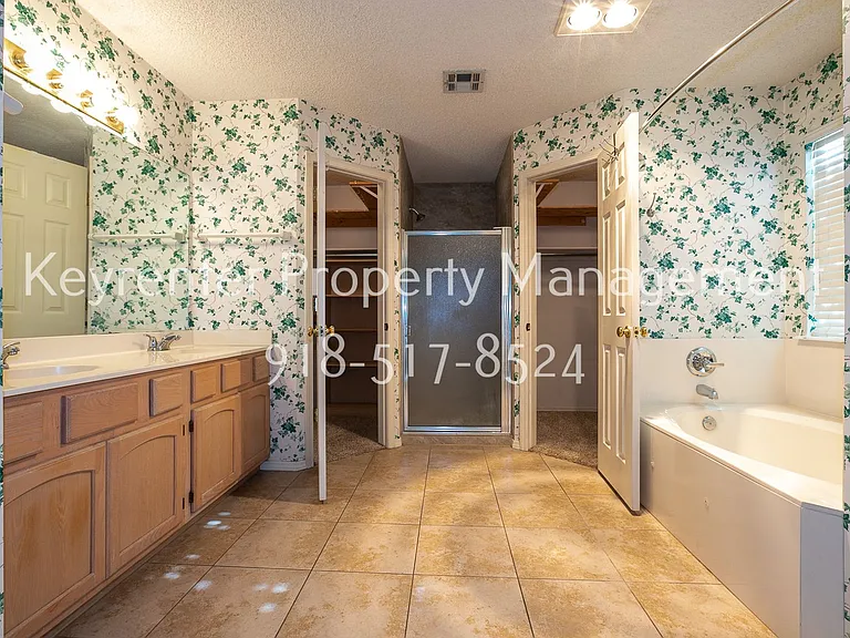 9638 S 90th East Ave — Photo 18