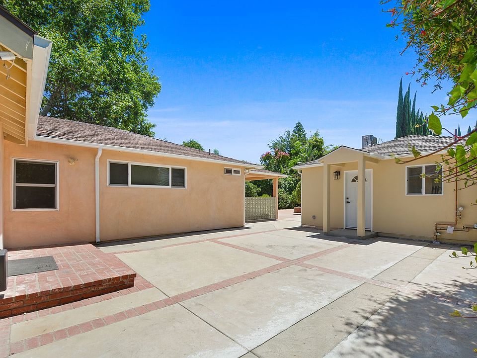 1st image of 15428 Camarillo St