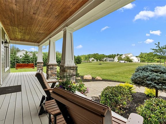 3rd image of 3359 S Meadow Cir