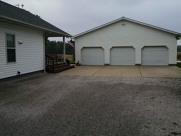 4 Car Garage w/ Storage