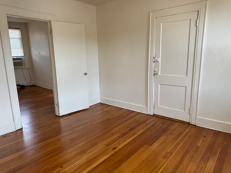 31 Lucy St #3 — Photo 8