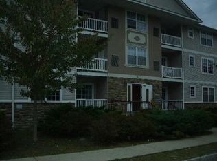 6 Red Maple Ct APT 6A, South Fallsburg, NY 12779