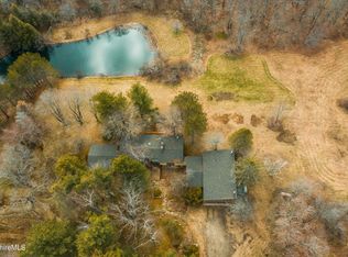 1095 North St, Windsor, MA 01270