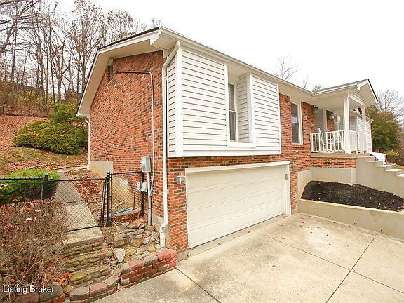 4th image of 9102 Royal Oak Dr