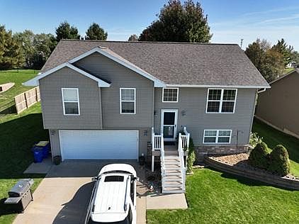 2nd image of 554 Fawn Ave