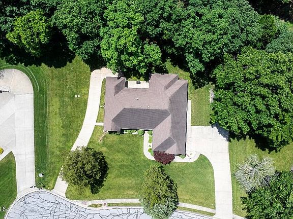 4th image of 2328 Green Meadow Dr