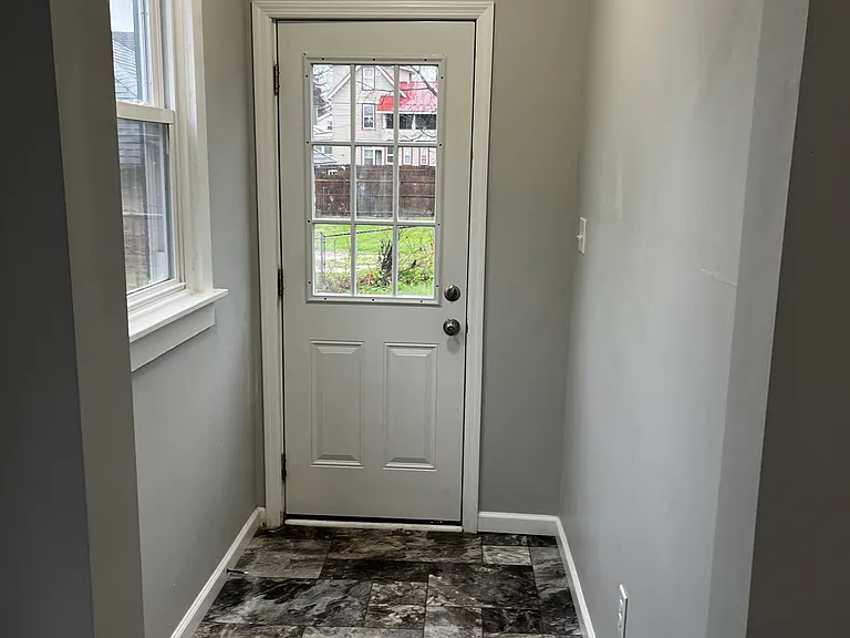 1113 Franklin St — Photo 9