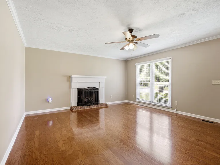 1343 Cason Trl — Photo 11