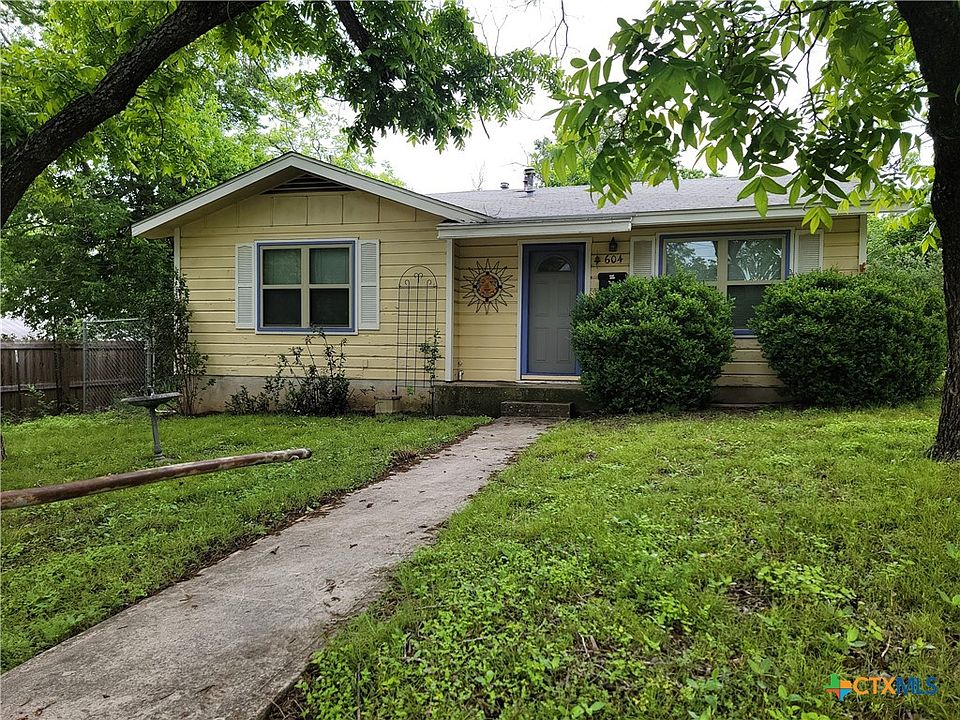 1st image of 604 W Avenue B