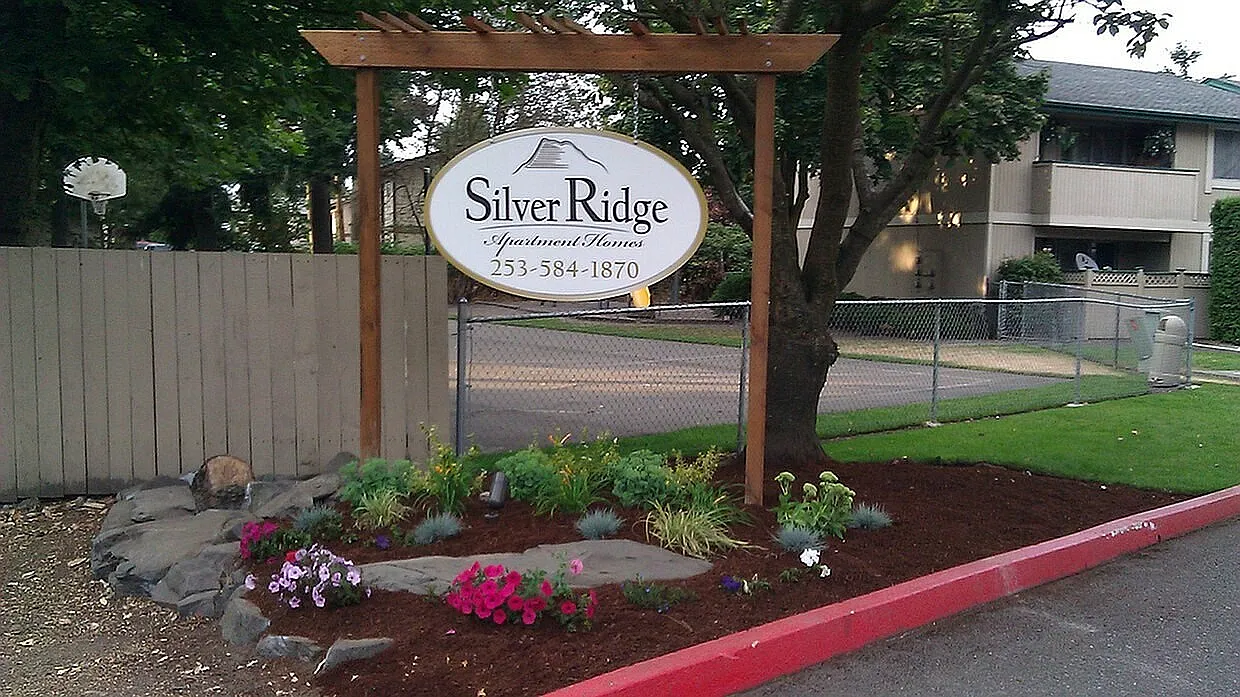 Silver Ridge Village — Photo 1