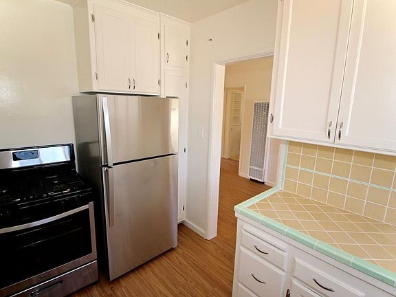 3rd image of 1240 Wilcox Ave APT 15