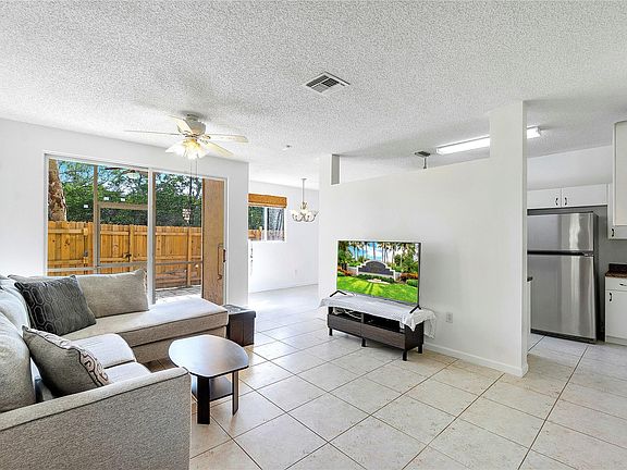 3rd image of 4702 NW 59th Manor