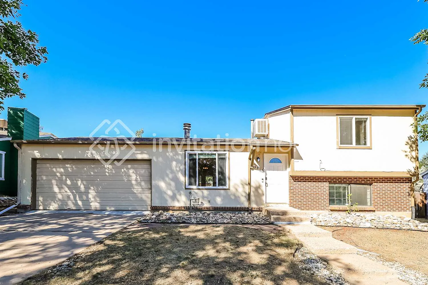 4817 S Pitkin Way Aurora, CO 80015 — Photo 1