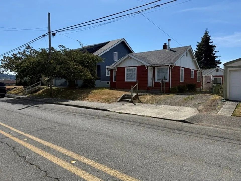 675 & 685 Elrod Ave